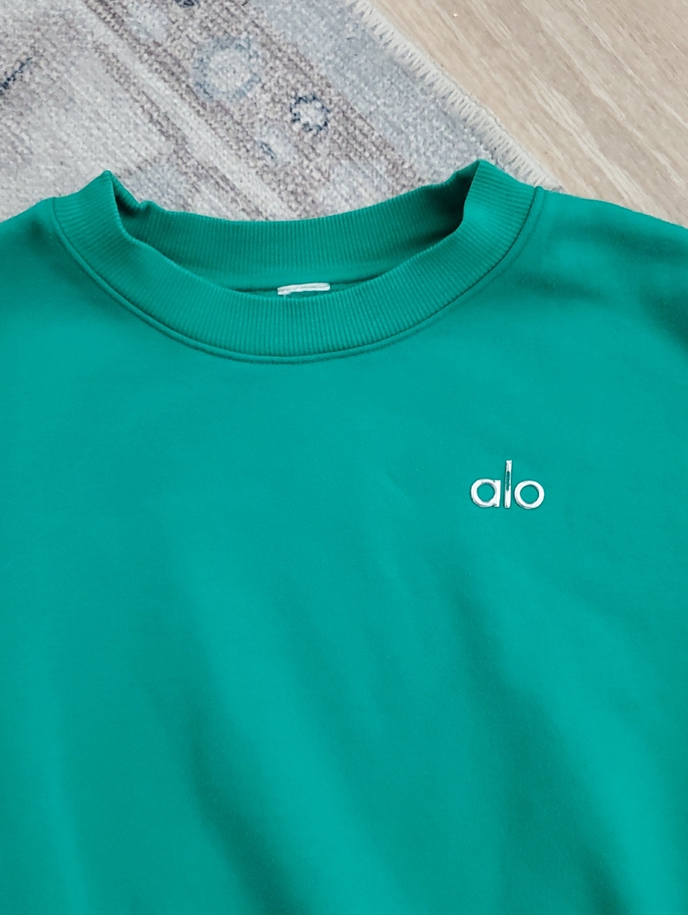 Alo Yoga Accolade Green Crewneck Sweatshirt SzS - Picture 3 of 9